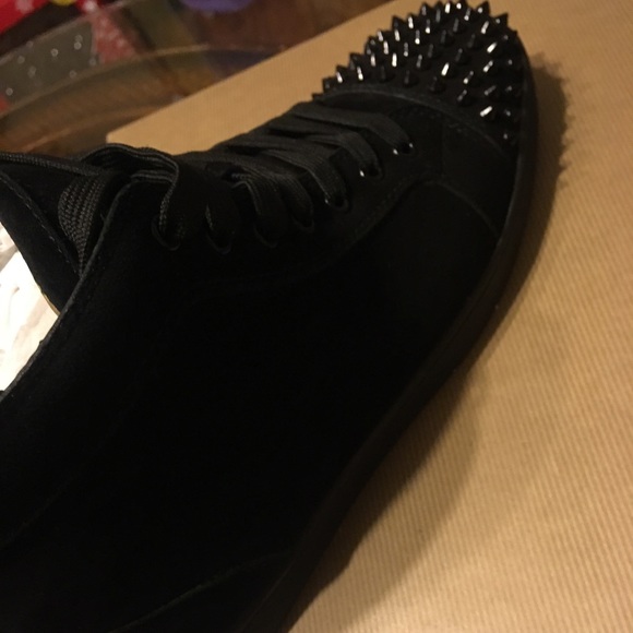 Men’s red bottoms